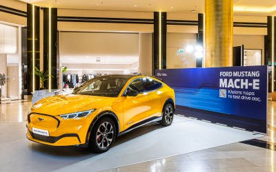 Κάνε «κλικ» και οδήγησε τη Ford Mustang Mach-E!
