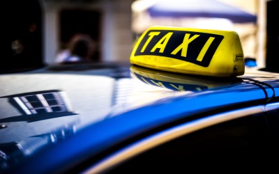 Ταξί στην Αλβανία με πάνω από 1.500.000 km και τον original κινητήρα [Video]