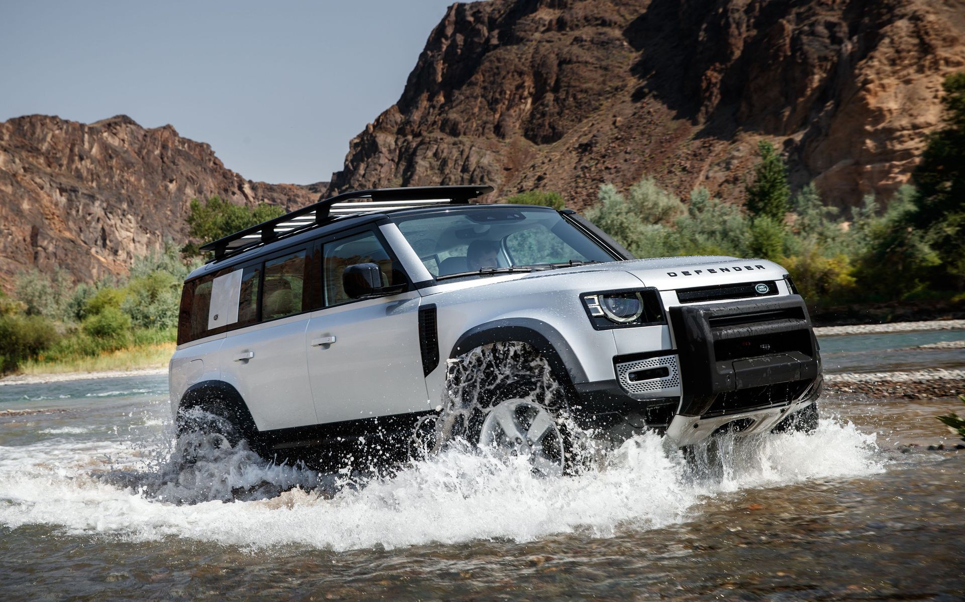 Οδήγησε τα μοντέλα της Land Rover στο Ιronman 70.3