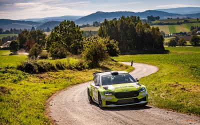 Στο μπάκετ του Skoda Fabia RS Rally2 – Μια μαγική εμπειρία [video]