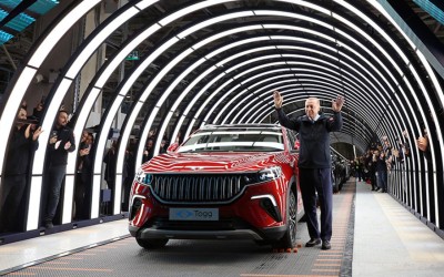 Άνοιξε το τουρκικό εργοστάσιο της TOGG – Ο Ερντογάν έκανε βόλτα με το SUV