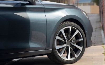 Υβριδικό αυτόματο οικογενειακό με τιμή κάτω από 25.000 € - Ποιο είναι;