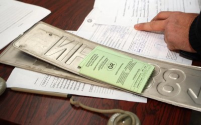 Επιστρέφονται οι πινακίδες Ι.Χ. και δικύκλων! Μάθε πότε!