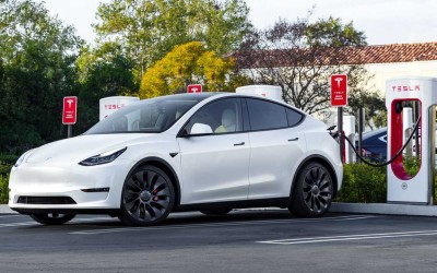 Tesla: Φτηνότερα μέχρι και 9.000 € στην Ελλάδα!