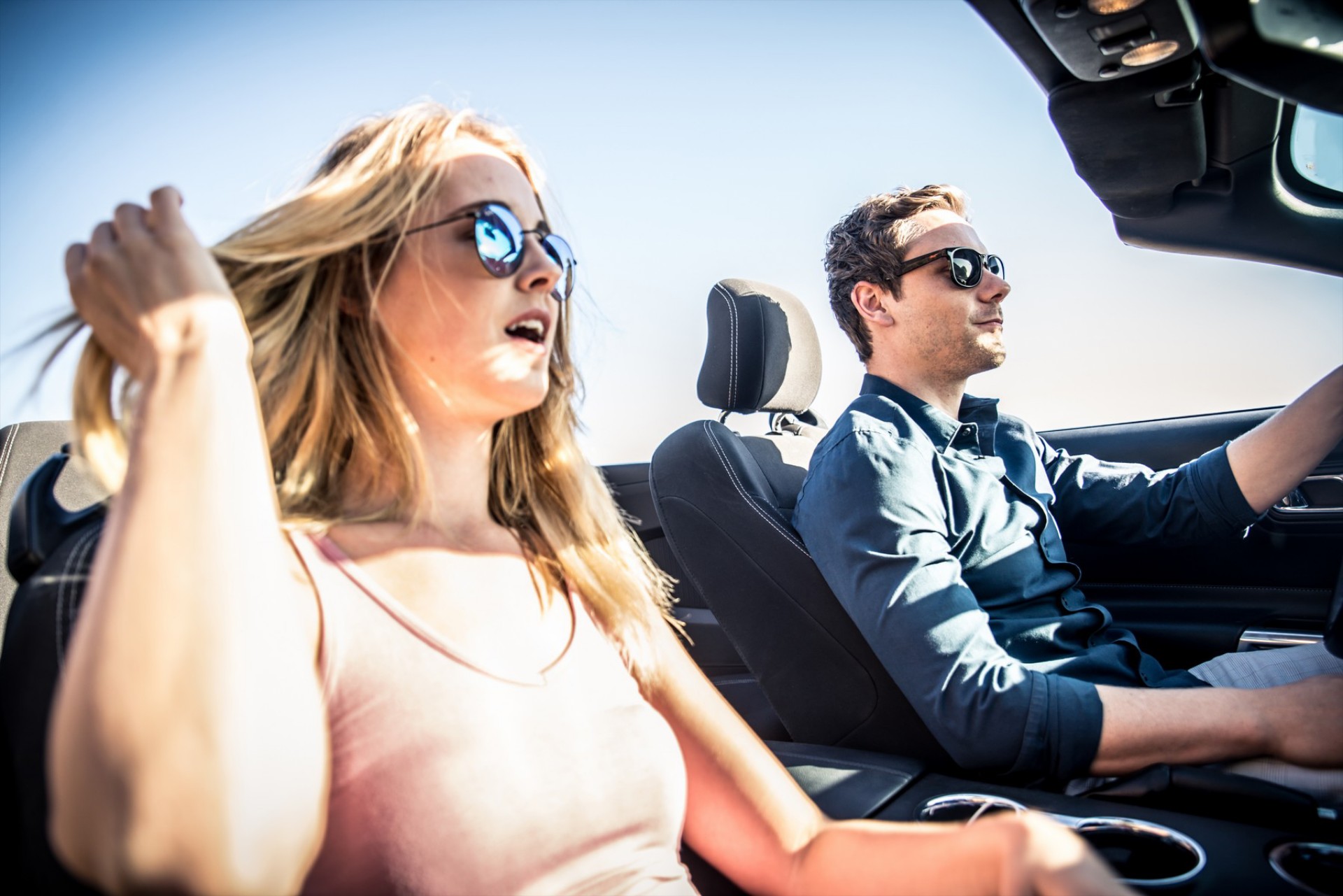 Έρευνα: Οι 15 κακές συνήθειες στο τιμόνι που μπορούν να οδηγήσουν σε χωρισμό!