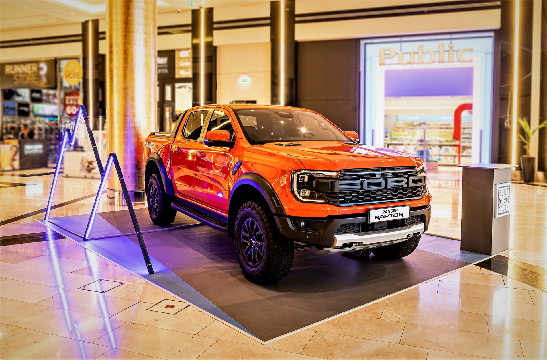 Τι γυρεύει το νέο Ford Ranger Raptor των 292 ίππων στο Golden Hall;