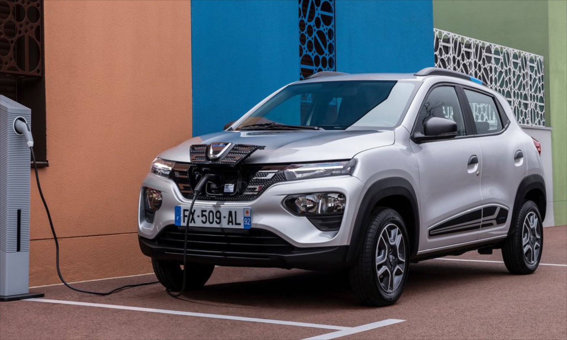 Η Dacia λέει ΟΧΙ στα βαριά ηλεκτρικά αυτοκίνητα