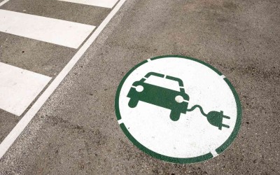 ΚΟΚ - Νέες πινακίδες λόγω των ηλεκτρικών