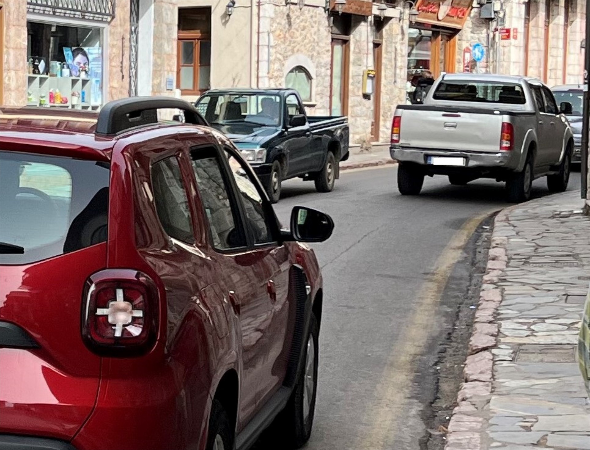 Ποιος έχει προτεραιότητα σε ανηφόρα; Τι λέει ο νόμος