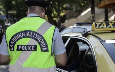 Γυναίκα οδηγός Ταξί παραβίασε τα πάντα – Έφαγε πρόστιμο 5.000 €