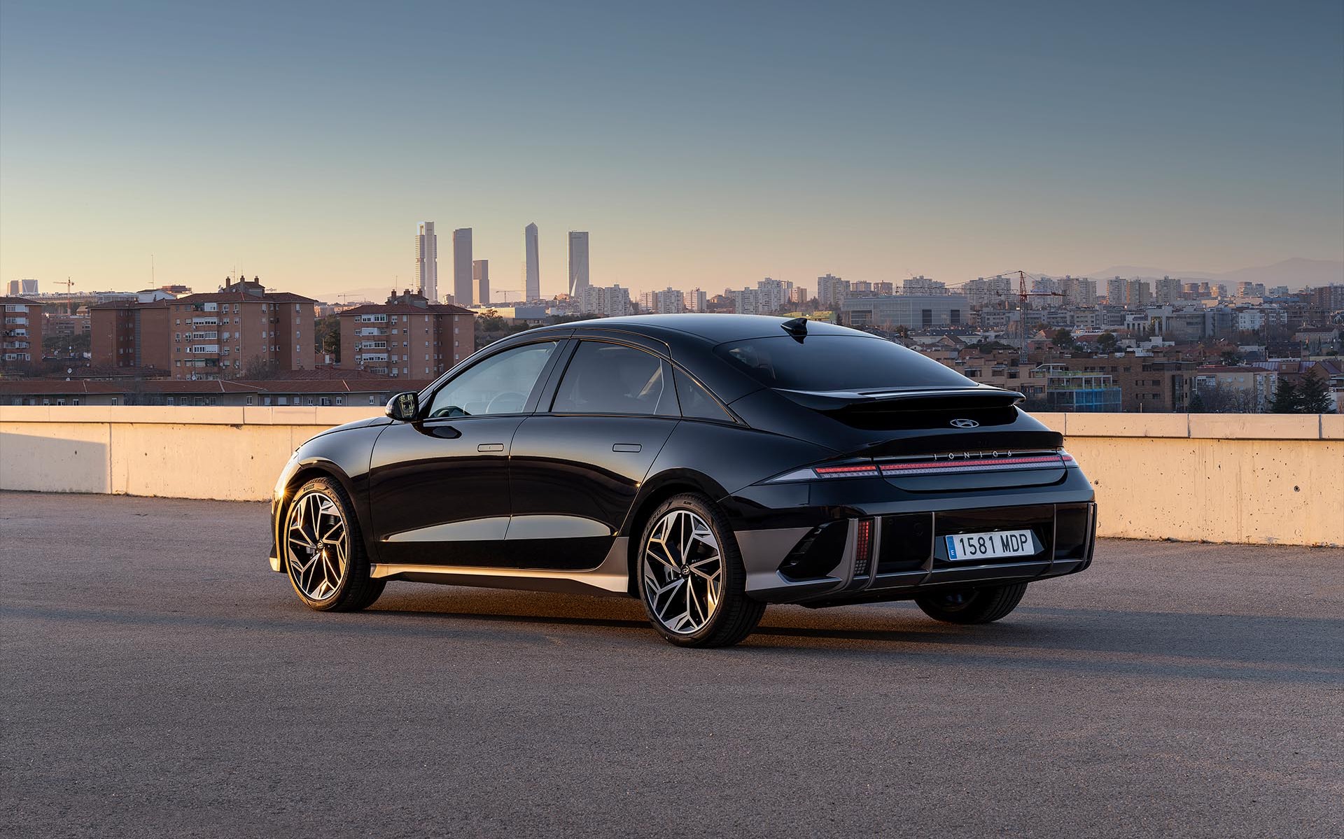 Ποιοι αγοραστές ηλεκτρικών Hyundai κερδίζουν δωρεάν φόρτιση;