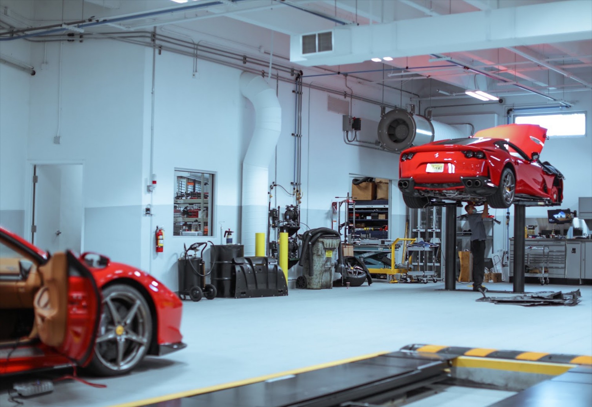 Πήγε να αλλάξει κουμπιά στη Ferrari και τον χρέωσαν 10.000 $