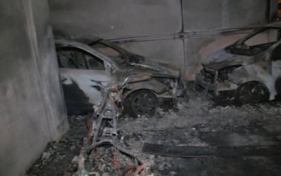 Αττική: Φωτιά σε πάρκινγκ – Κάηκαν αυτοκίνητα και μηχανές [video] 