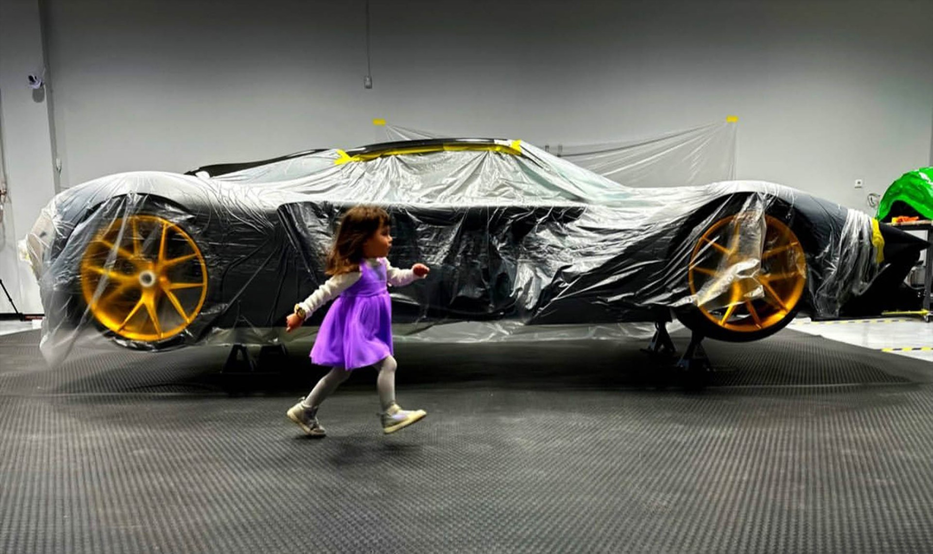 Ο Πανόπουλος εμφάνισε το Chaos – Το έχει σε ζελατίνα!