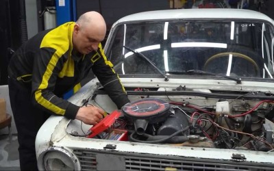 Πόσες μπαταρίες ΑΑ μπορούν να αντικαταστήσουν μια μπαταρία αυτοκινήτου; [video]