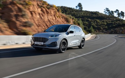 Νέο Ford Kuga Graphite Tech Edition: Ξεχωριστό χρώμα, προηγμένα συστήματα οδήγησης