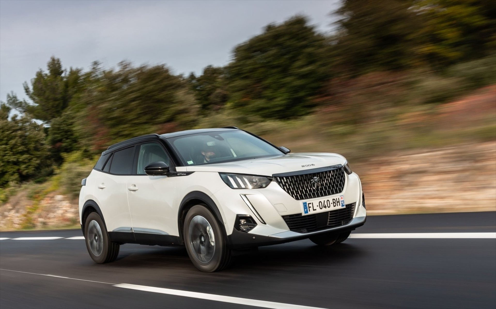 Peugeot 2008: Βενζίνη, diesel ή ηλεκτρικό; - Ποιο να διαλέξω;