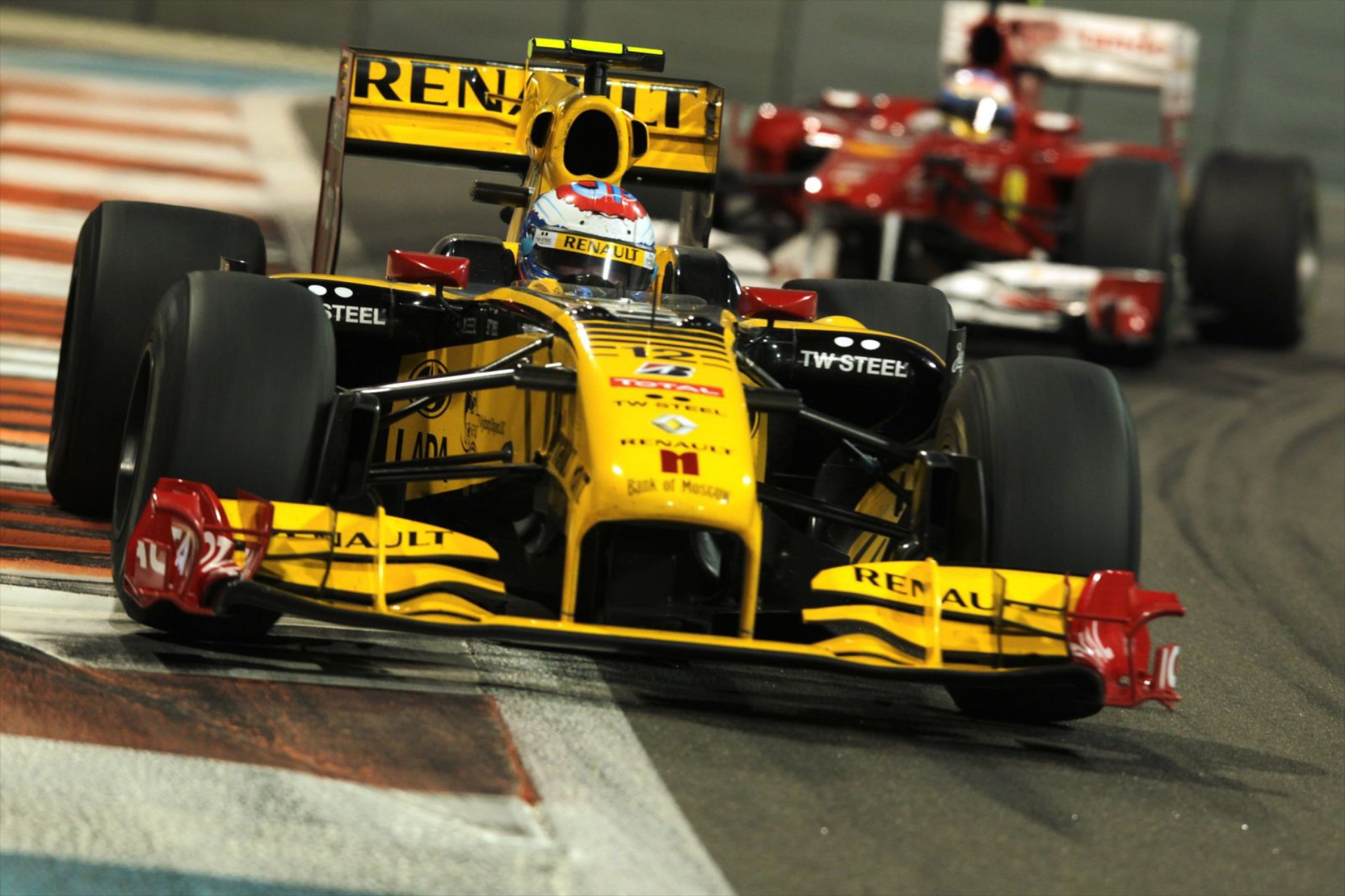 F1: Για δυο χρόνια ο Petrov στην Lotus Renault