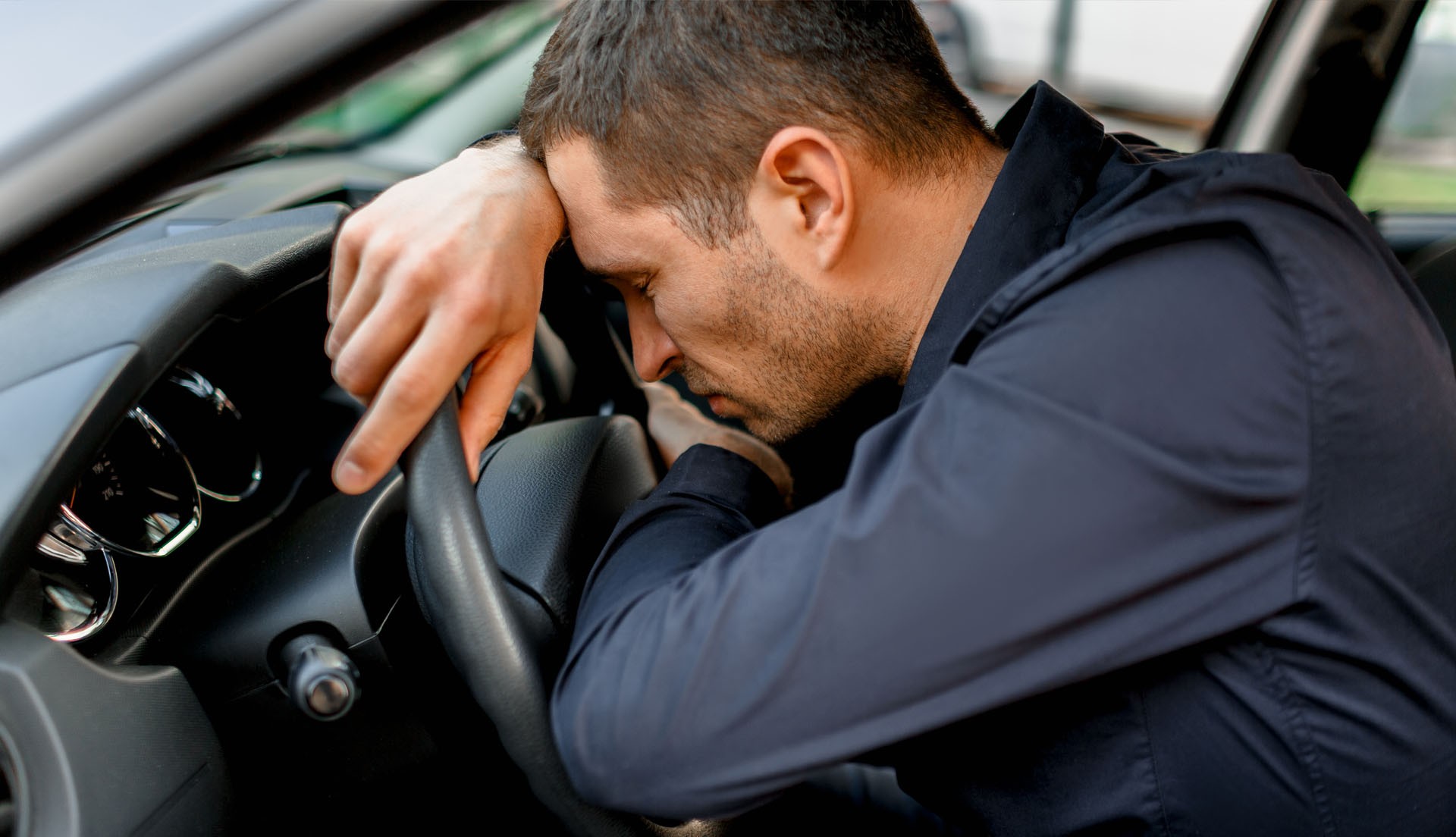 Λαμία: Λιποθύμησε στο τιμόνι και το αυτοκίνητο κύλησε μόνο του προς τα πίσω 