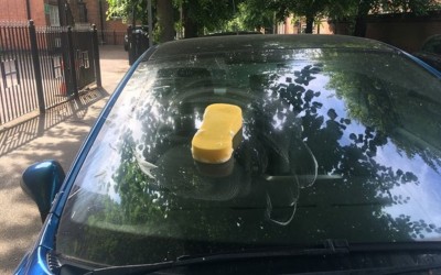 Τι κολλάει στο αυτοκίνητο; Ποια δέντρα αποφεύγουμε στο παρκάρισμα;