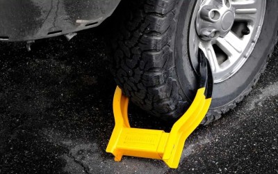 Boot Girls: Δυο κορίτσια σε γλιτώνουν από τη δαγκάνα της τροχαίας με... 45 € [video]