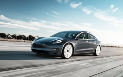 Καινούργιο Tesla Model 3 με 18.500 ευρώ! Πού γίνεται αυτό το… θαύμα;