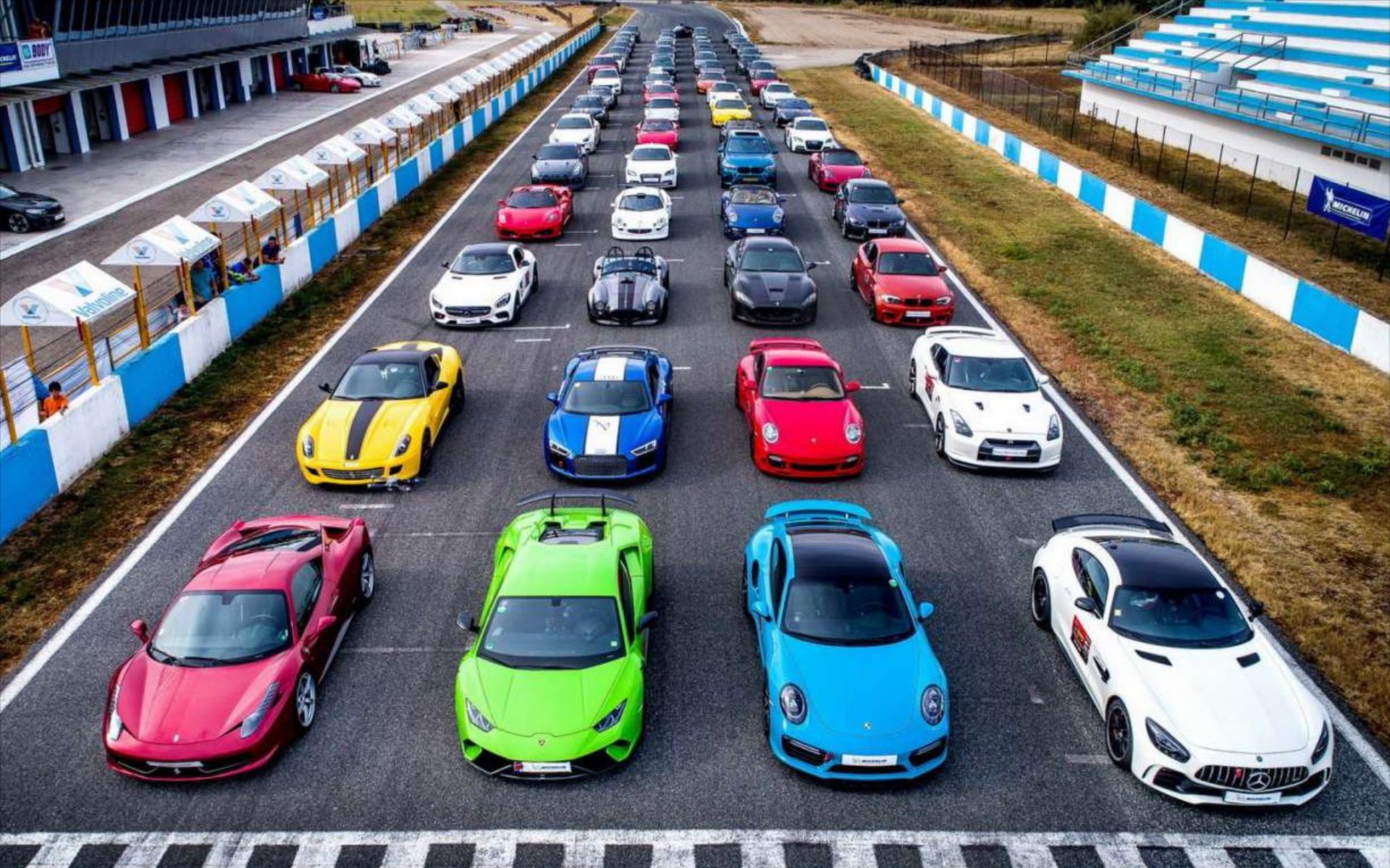 Πόσα supercars πουλήθηκαν στην Ελλάδα το 2023;