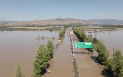 Video: Πώς καθαρίζουν την Εθνική Αθηνών-Θεσσαλονίκης - Πότε θα ανοίξει