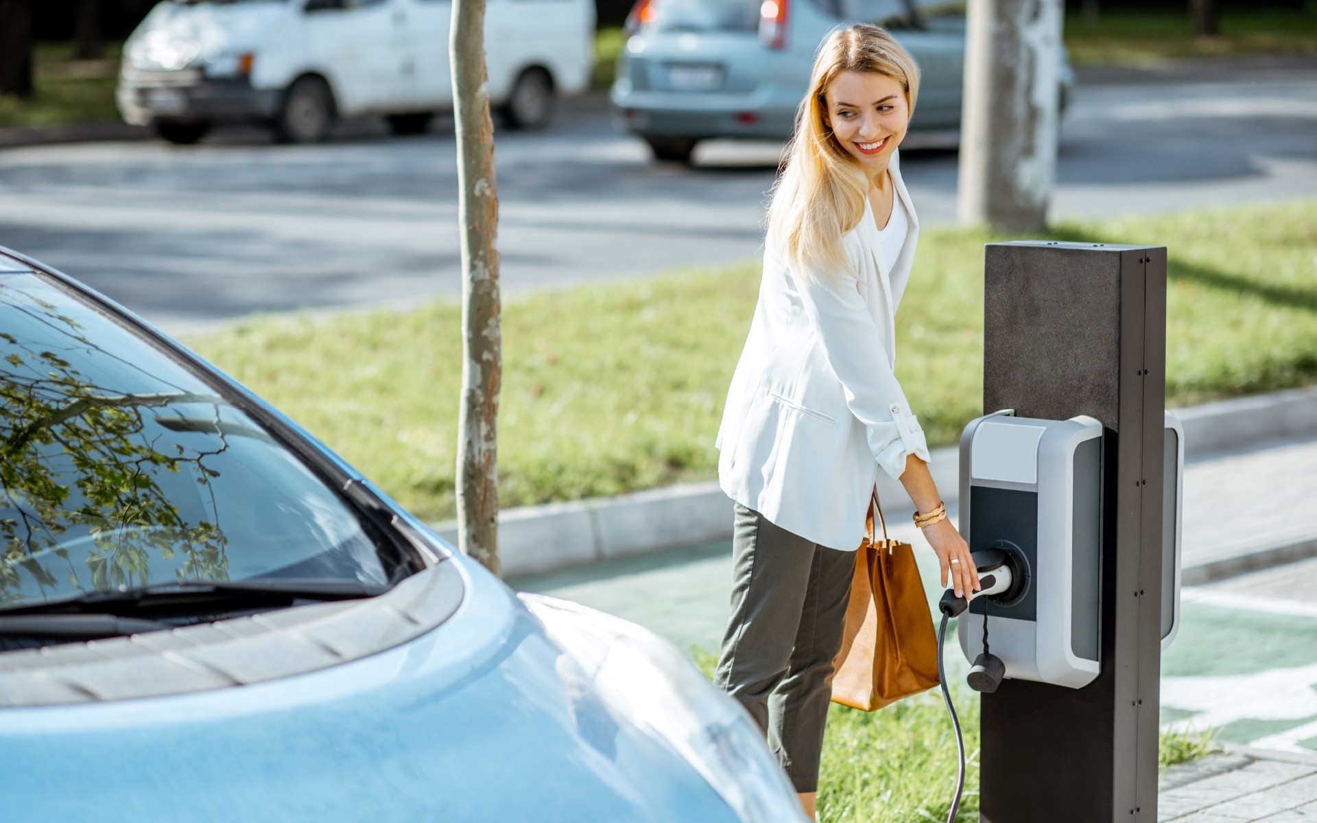 Tα 10+1 ηλεκτρικά αυτοκίνητα που αγόρασαν οι Έλληνες το 2023
