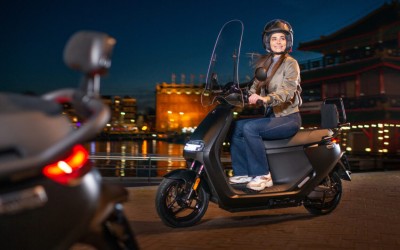 Τι ηλεκτρικό μηχανάκι μπορώ να οδηγήσω από 16 ετών;