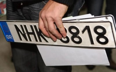 Η μεγάλη αλλαγή στον νέο ΚΟΚ – Τι θα γίνει με τις πινακίδες κυκλοφορίας