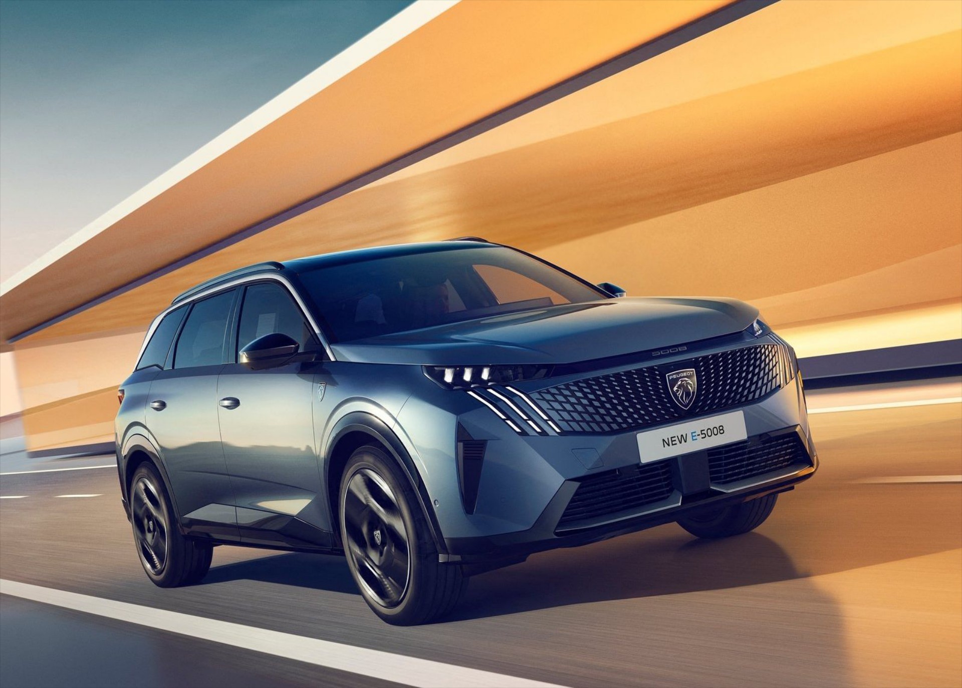 Αυτό είναι το νέο Peugeot E-5008: Έως 660 km αυτονομίας – Πότε έρχεται Ελλάδα