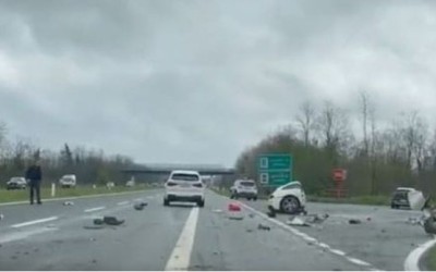 Ferrari κόπηκε στη μέση – Νεκροί ο οδηγός και το 21χρονο μοντέλο [φωτό]