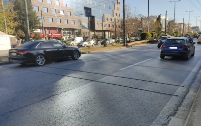 Τι είναι αυτά τα μαύρα καλώδια στην άσφαλτο της Κηφισίας;