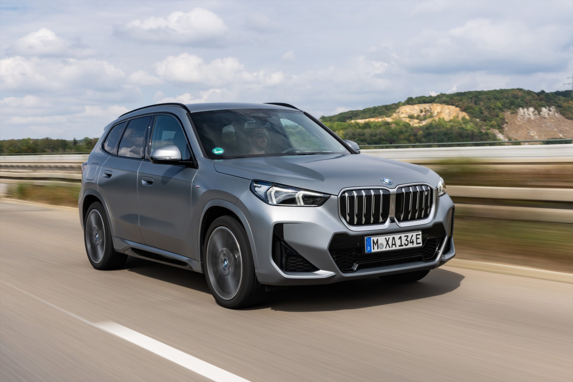 BMW Χ1: Πόσο κοστίζει στην Ελλάδα και πόσο στη Γερμανία
