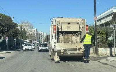 Η απάντηση για τα απορριμματοφόρα: Τι ώρα βγαίνουν τελικά;