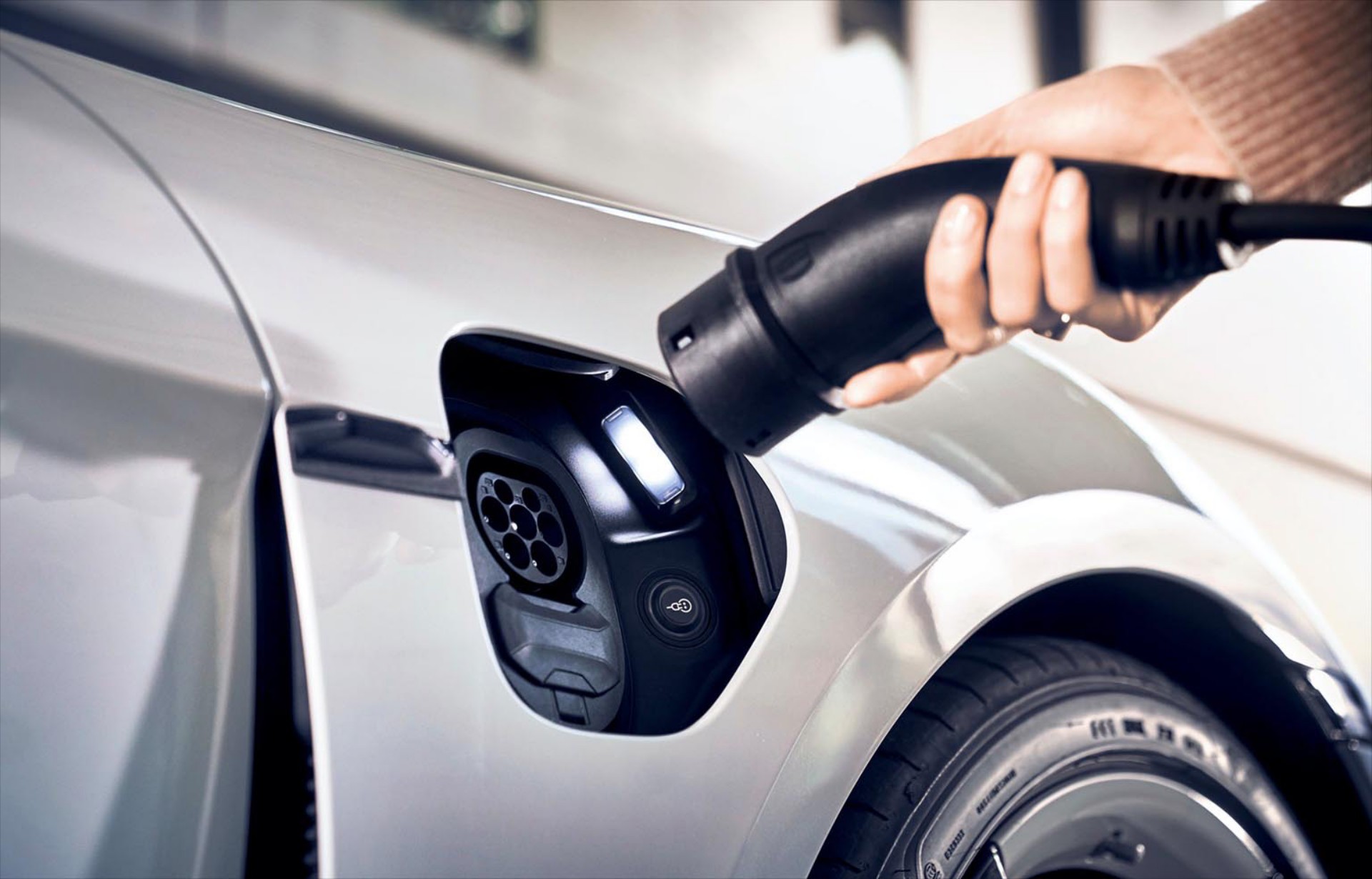 Αυτός είναι ο φθηνότερος δημόσιος φορτιστής στην Ελλάδα - 6 ευρώ στα 100 km