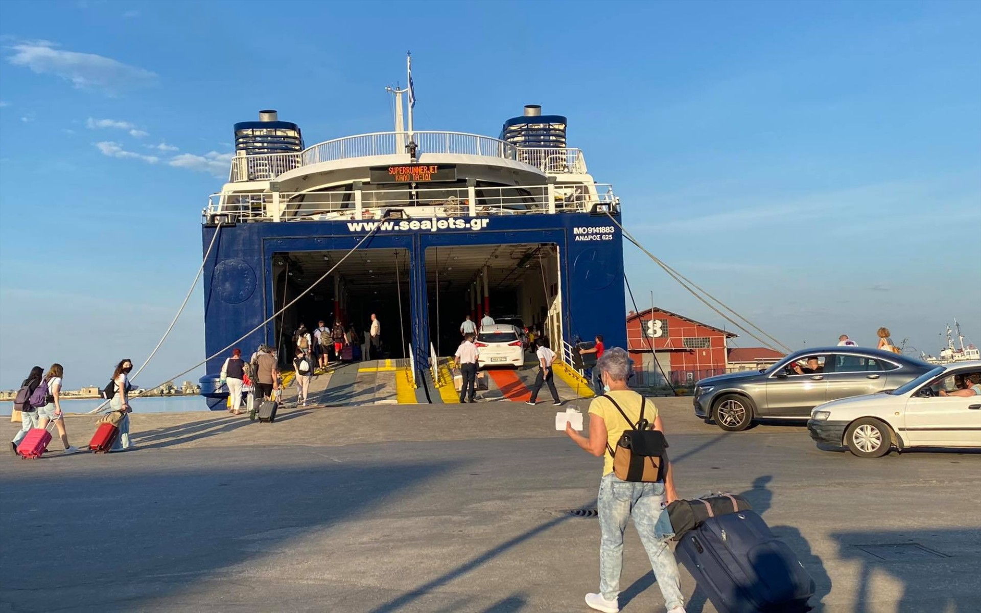 Υπουργείο Ναυτιλίας για αυτοκίνητα - Τι ισχύει για υβριδικά, υγραέριο, φυσικό αέριο και ηλεκτρικά;