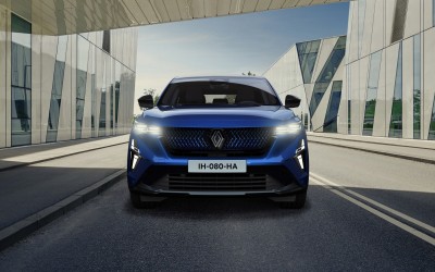 Ρεσιτάλ από τη Renault: Λανσάρει SUV 300 ίππων που καίει κάτω από 1 lt/100km! [video]