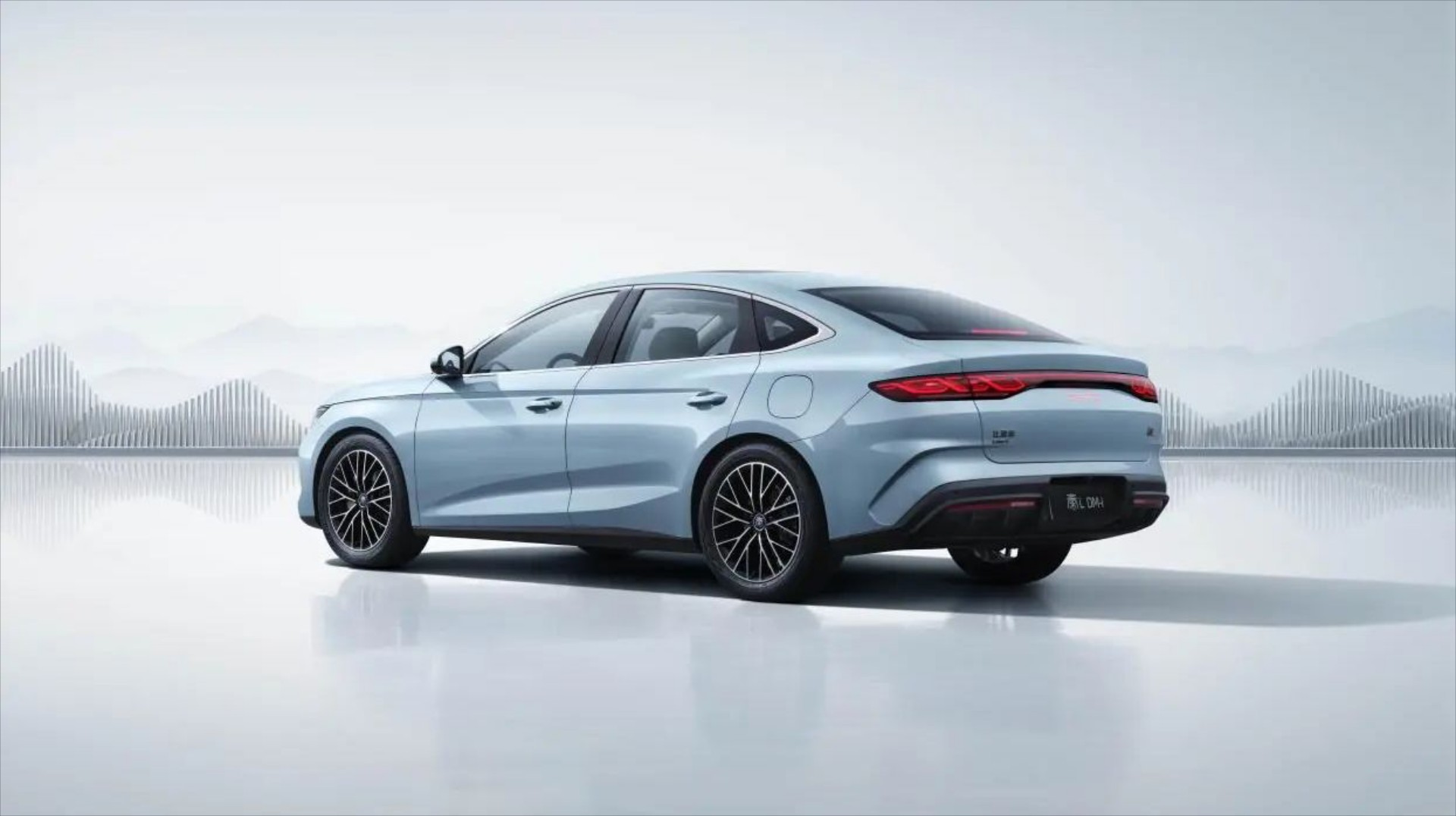 Η εταιρεία που υπόσχεται 2.100 km αυτονομίας στα PHEV μοντέλα της