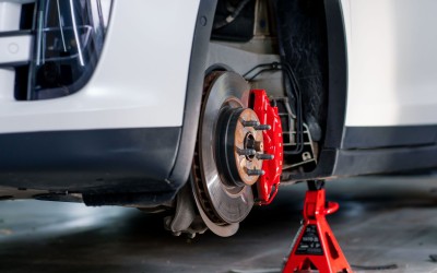 Ηλεκτρικά αυτοκίνητα: Τι διαφορά έχουν στα υγρά φρένων;