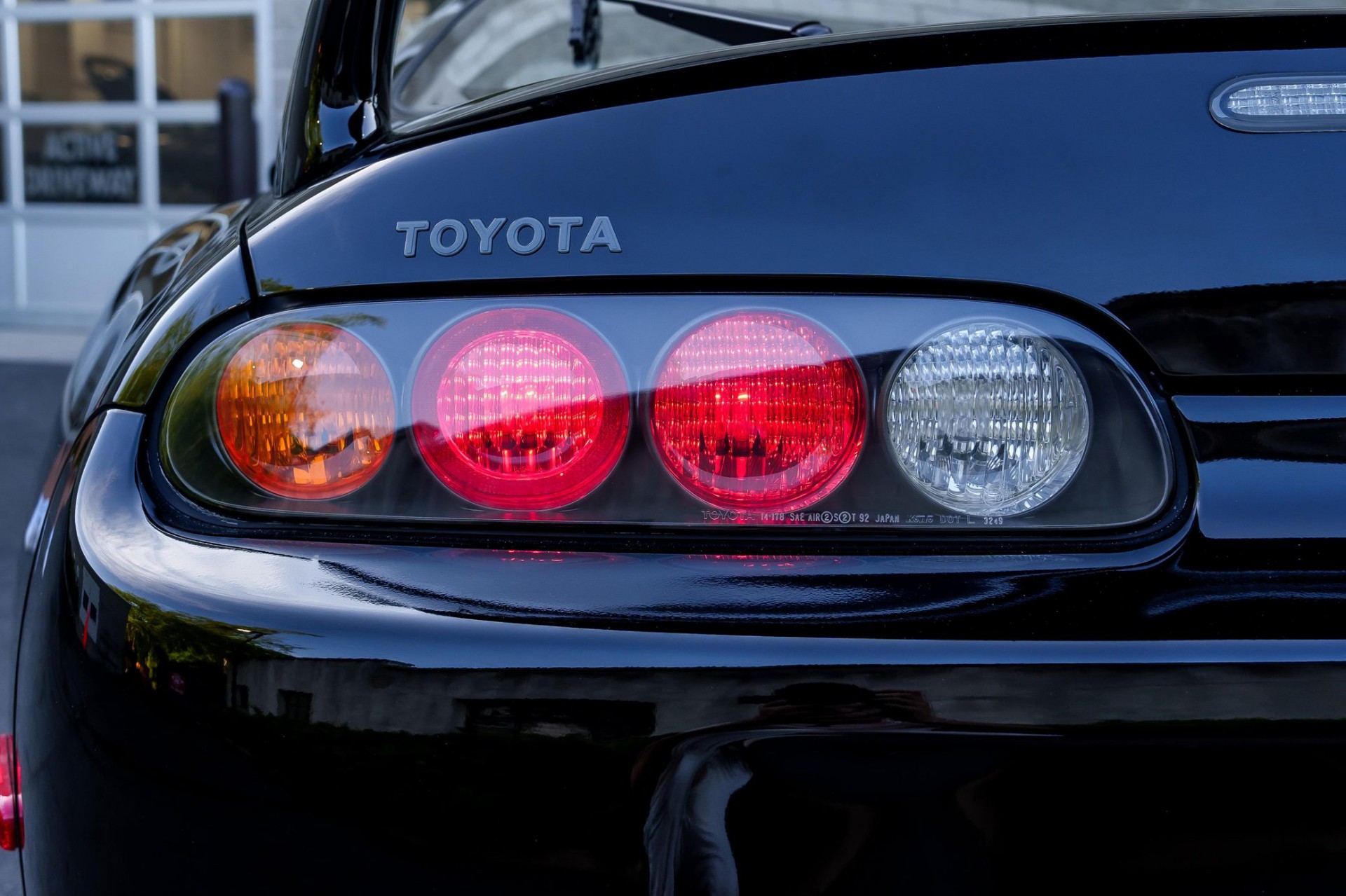 Toyota 30 ετών πωλείται για 150.000 ευρώ! Τι ξεχωριστό έχει;