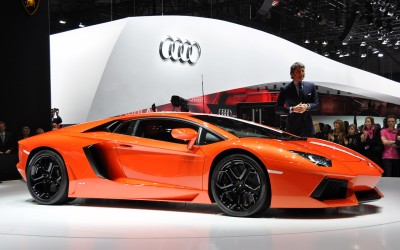 Lamborghini Aventador LP700-4

