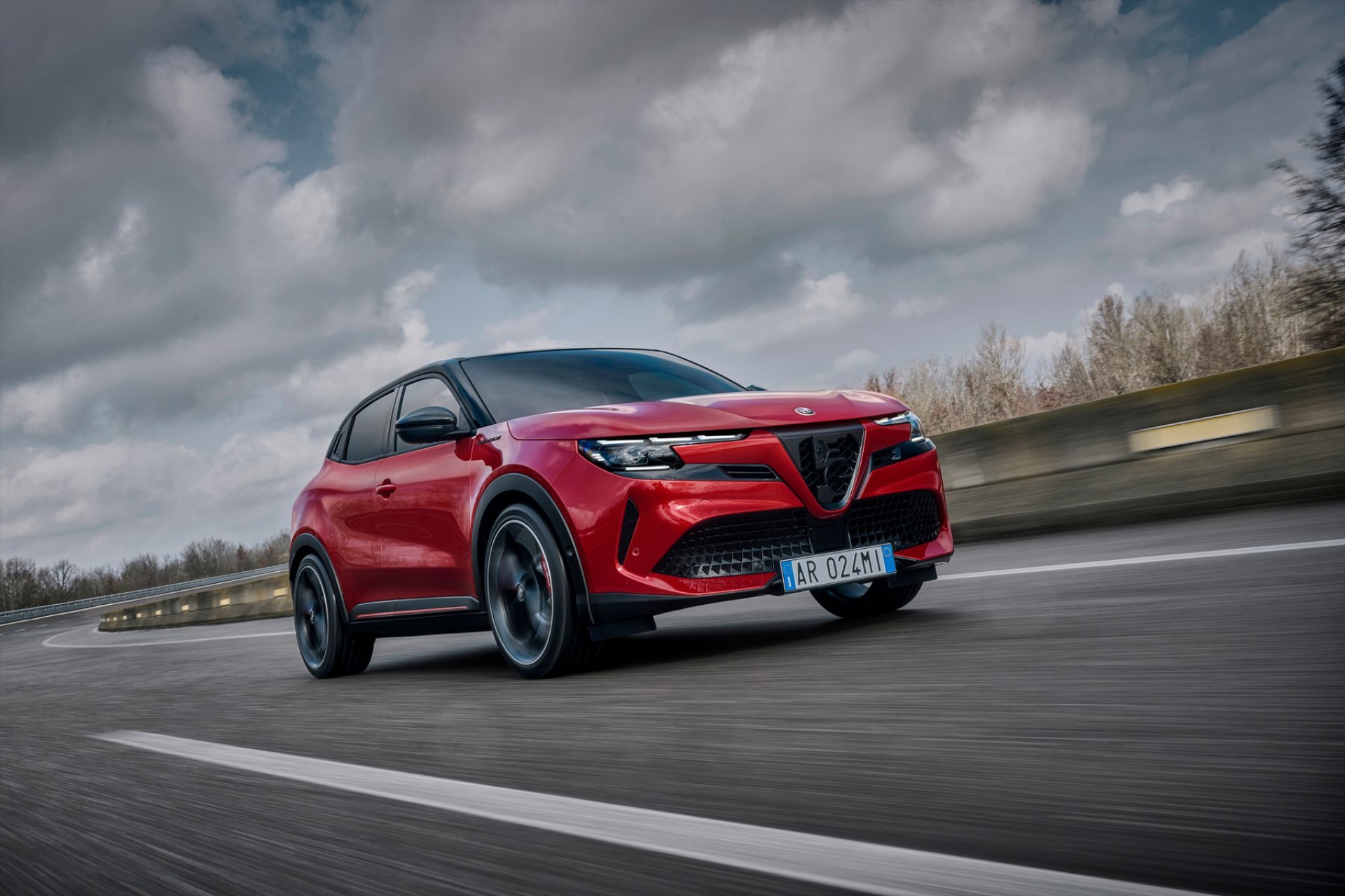 Στην Ελλάδα η Alfa Romeo Junior – Κάτω από 30.000 ευρώ η τιμή 