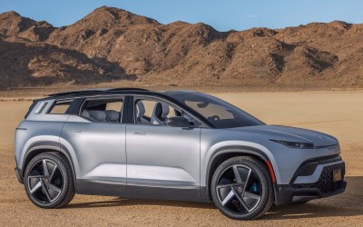 Από 70.000 μόλις 16.500 δολάρια - Ποια εταιρεία σκοτώνει τις τιμές στα ηλεκτρικά αυτοκίνητα