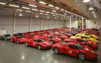 Ο άνθρωπος με τα περισσότερα αυτοκίνητα στον κόσμο - Έχει πάνω από 500 Ferrari