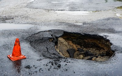 Το Van που έκλεισε 2.500 λακκούβες στους δρόμους της Ελλάδας – Το 2024 [video]