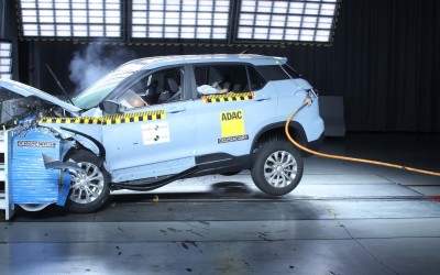 Το χειρότερο αυτοκίνητο στον κόσμο - Του έβαλαν 0 στην ασφάλεια! [video]