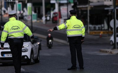 Οι μεγάλες αλλαγές του ΚΟΚ - Τι αλλάζει για πεζούς, δίκυκλα και όρια ταχύτητας