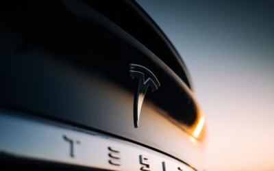 H Tesla ξεπέρασε σε αξία το 1 τρις δολάρια – Εταιρείες κολοσσοί πίσω της